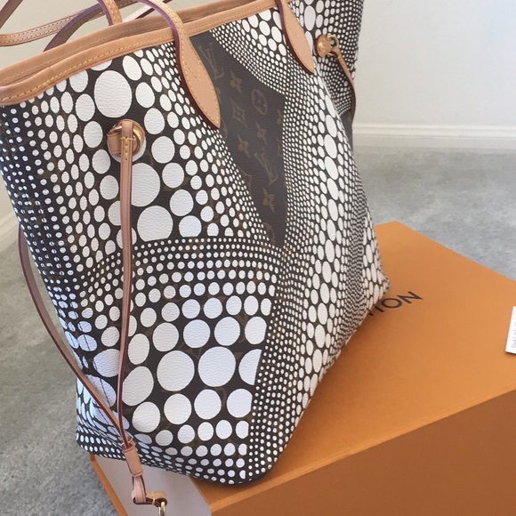 Louis Vuitton  Neverfull kusama MM, only sharing - Picture 3 of 4